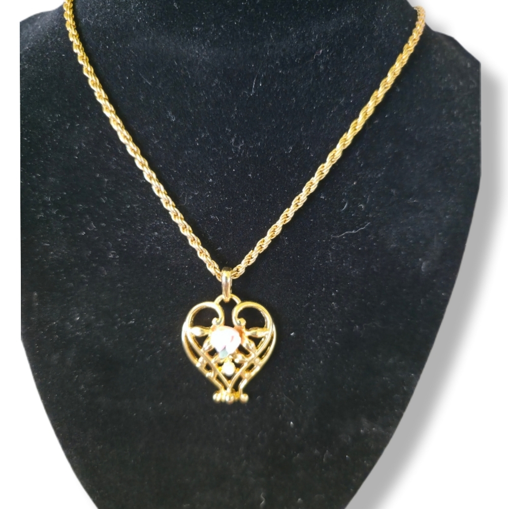 Gold Tone Heart Filigree Pendant Necklace 13" Chain Pink Rose Center